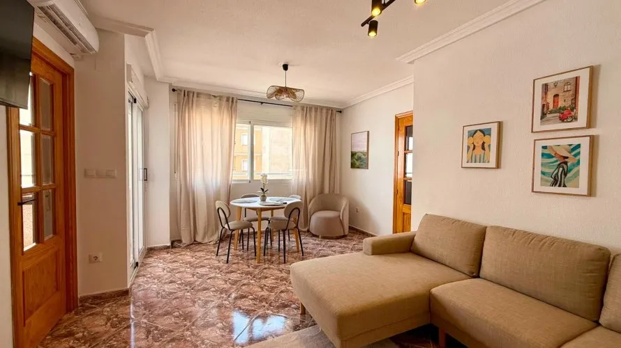 Apartamento de 2 dormitorios en Torrevieja, Spain No. 2334 № 19