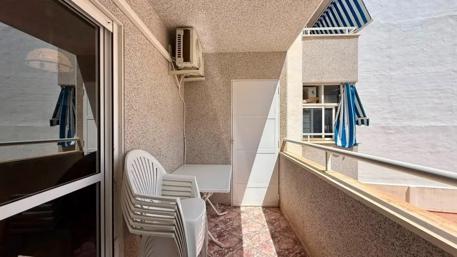 Apartamento de 2 dormitorios en Torrevieja, Spain No. 2334 № 17