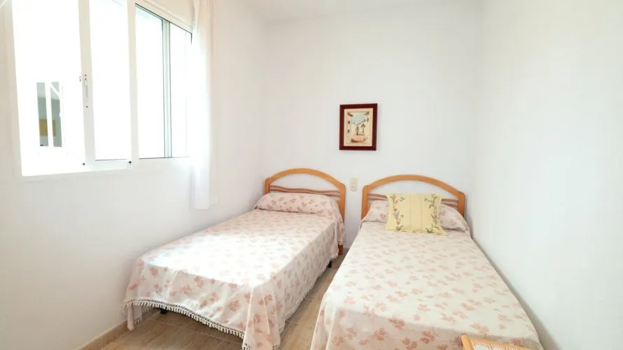 Apartamento de 2 dormitorios en Torrevieja, Spain No. 2483 № 11