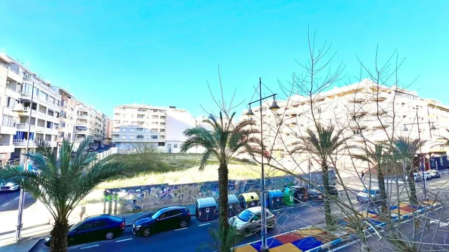 Apartamento de 33m² en Torrevieja, Spain No. 2397 № 1