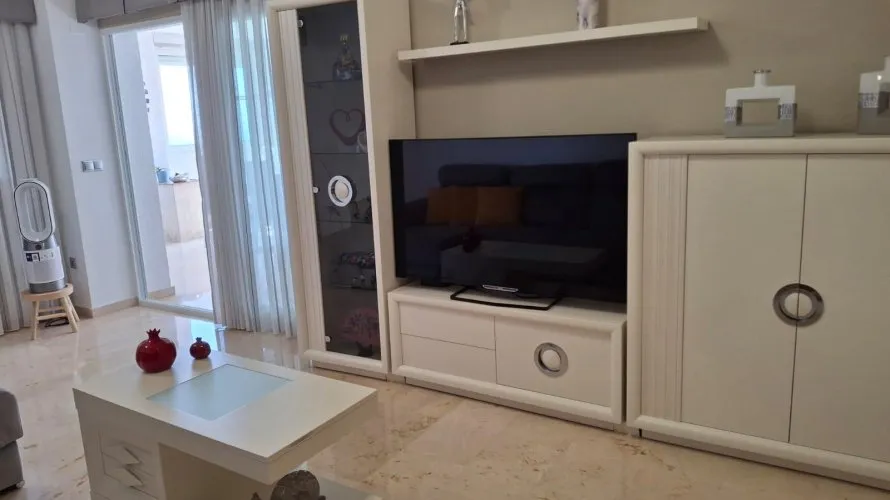 Apartamento de 136m² en Benidorm, Spain No. 2429 № 1