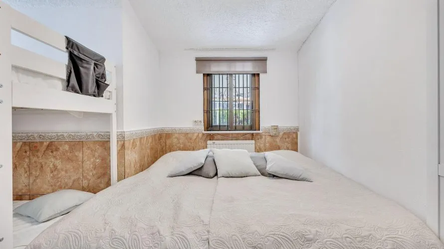Сasa de 42m² en Alicante, Spain No. 2454 № 17