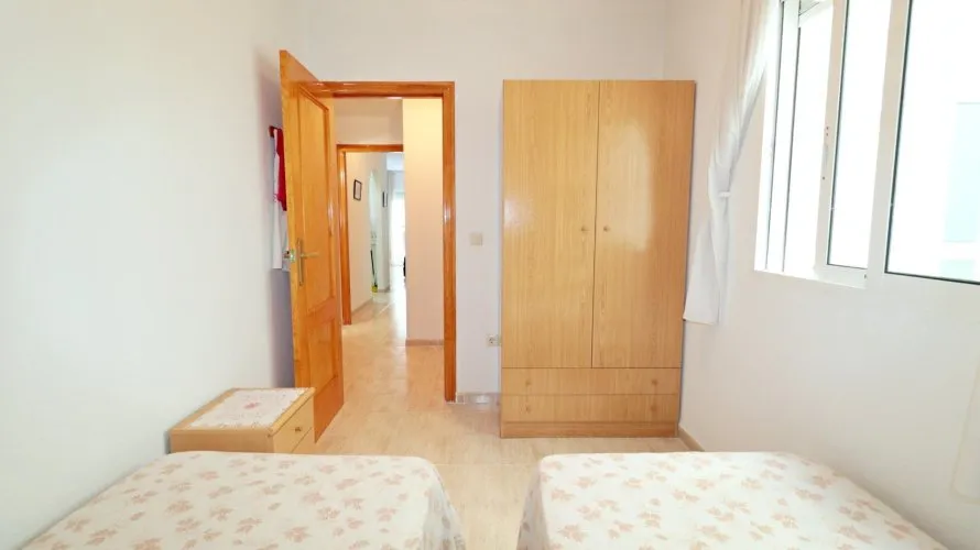Apartamento de 2 dormitorios en Torrevieja, Spain No. 2483 № 13