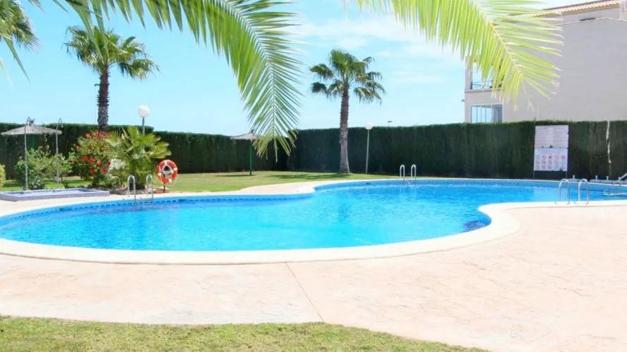 Apartamento de 1 dormitorio en Alicante, Spain No. 2520