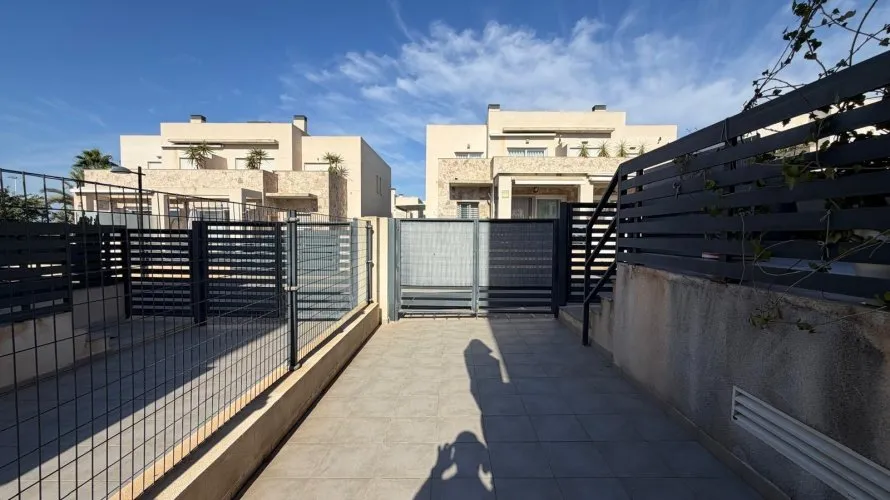 Сasa de 3 dormitorios en Torrevieja, Spain No. 2664 № 23