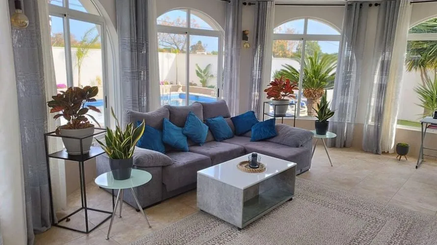 Villa de 186m² en Torrevieja, Spain No. 2512 № 13