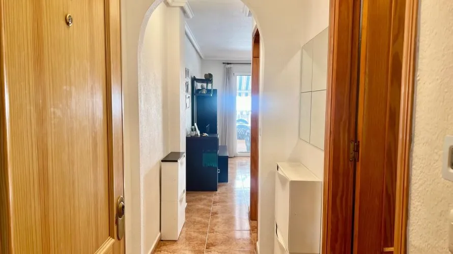 Apartamento de 1 dormitorio en Torrevieja, Spain No. 2639 № 5