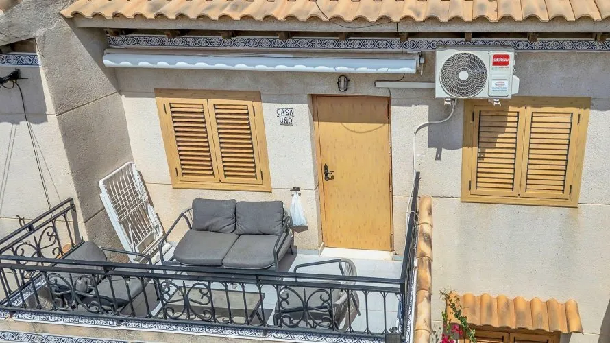 Apartamento de 55m² en Torrevieja, Spain No. 2643 № 3