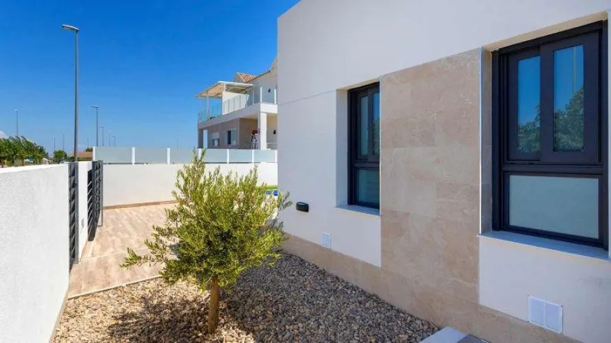 Villa de 3 dormitorios en Daya Nueva, Spain No. 2578 № 21