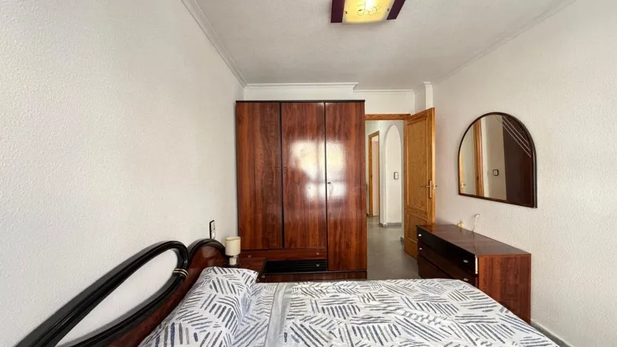 Apartamento de 2 dormitorios en Torrevieja, Spain No. 2629 № 1