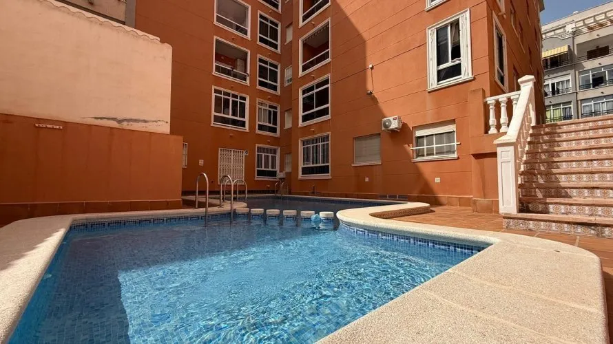 Apartamento de 2 dormitorios en Torrevieja, Spain No. 2527 № 21