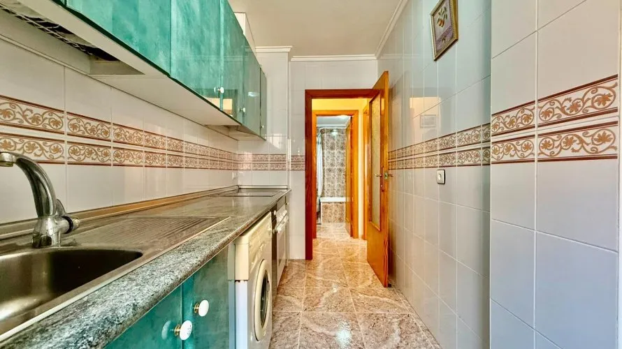 Apartamento de 2 dormitorios en Torrevieja, Spain No. 2497 № 3