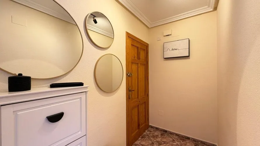 Apartamento de 2 dormitorios en Torrevieja, Spain No. 2635 № 24