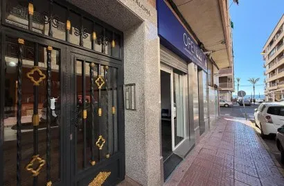 Apartamento de 3 dormitorios en Torrevieja, Spain No. 2631
