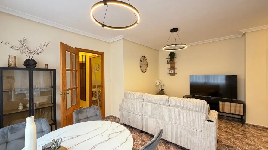 Apartamento de 2 dormitorios en Torrevieja, Spain No. 2635 № 17