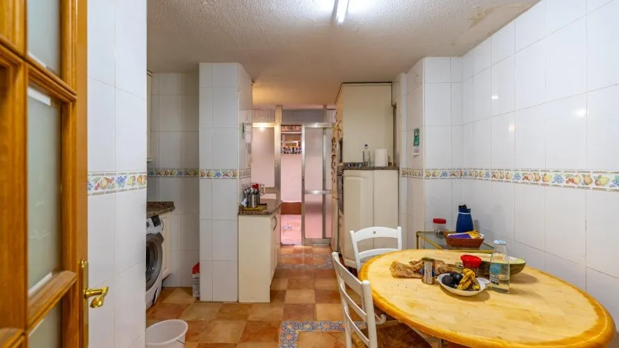 Apartamento de 3 dormitorios en Alcorcón, Spain No. 2518 № 12