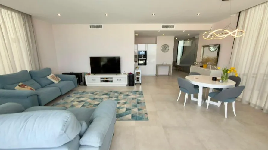 Villa de 4 dormitorios en Calpe, Spain No. 2502 № 7