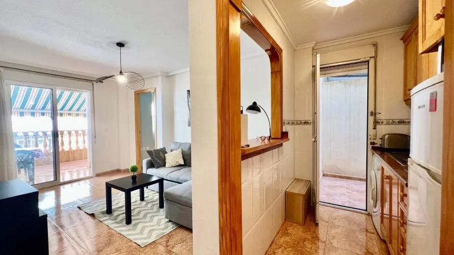Apartamento de 1 dormitorio en Torrevieja, Spain No. 2639 № 6