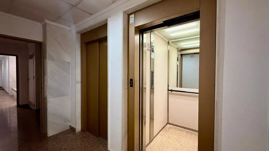 Apartamento de 2 dormitorios en Torrevieja, Spain No. 2527