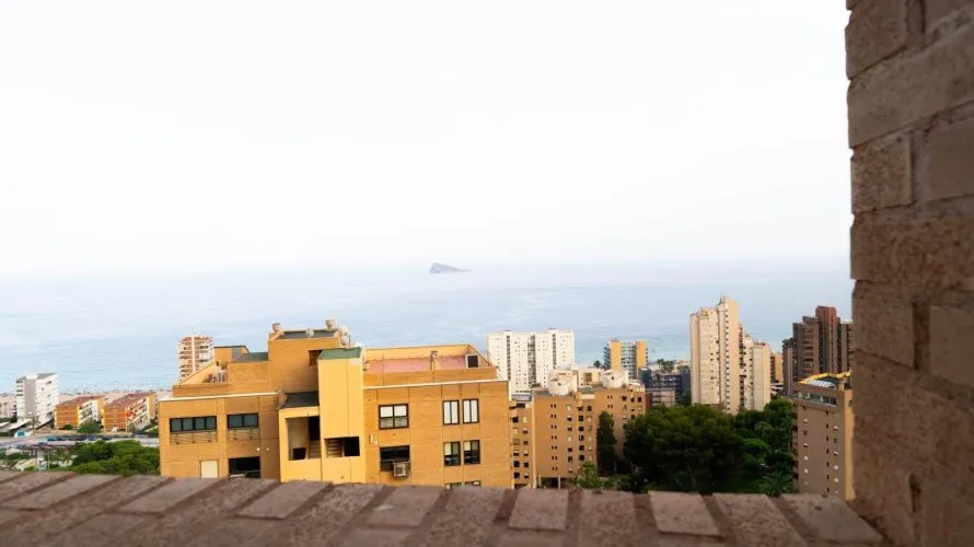 Apartamento de 3 dormitorios en Benidorm, Spain No. 2653 № 8