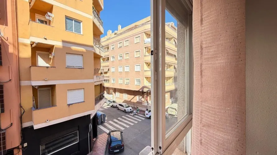 Apartamento de 2 dormitorios en Torrevieja, Spain No. 2629 № 16