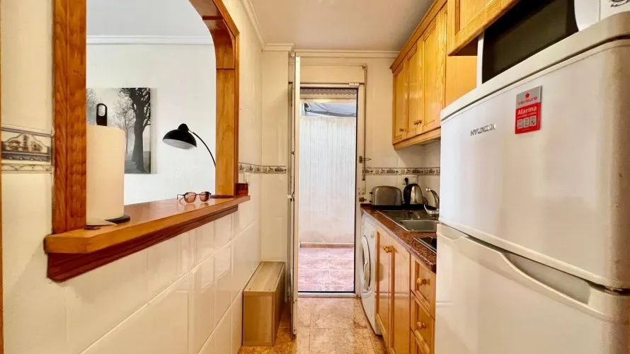 Apartamento de 1 dormitorio en Torrevieja, Spain No. 2639