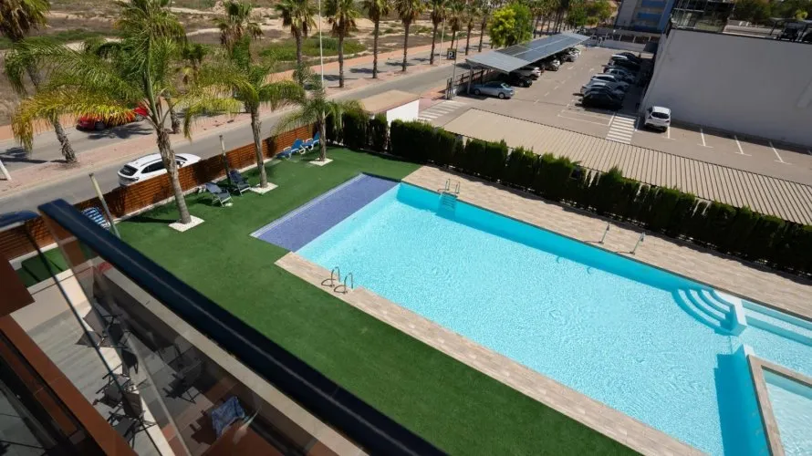 Apartamento de 2 dormitorios en Guardamar del Segura, Spain No. 2636 № 18