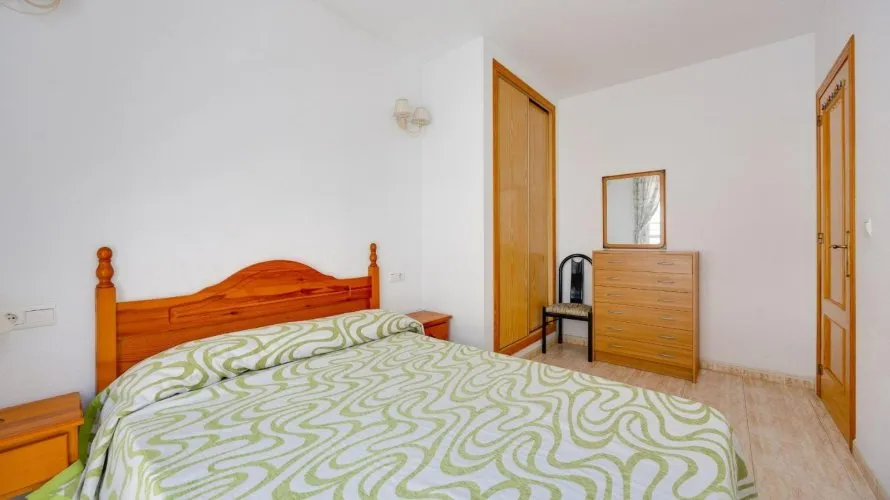 Apartamento de 1 dormitorio en Torrevieja, Spain No. 2505 № 15