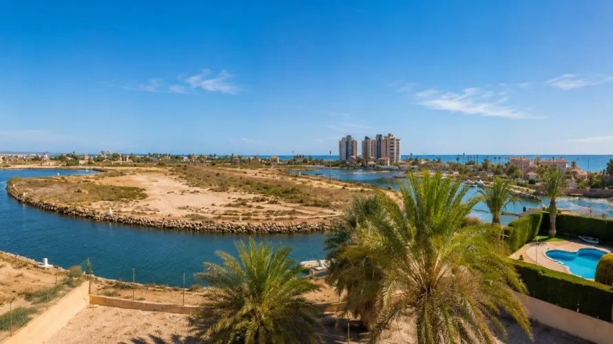 Villa de 3 dormitorios en La Manga del Mar Menor, Spain No. 2560 № 10