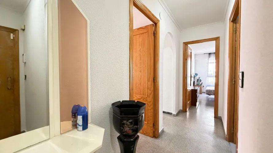 Apartamento de 2 dormitorios en Torrevieja, Spain No. 2629 № 24
