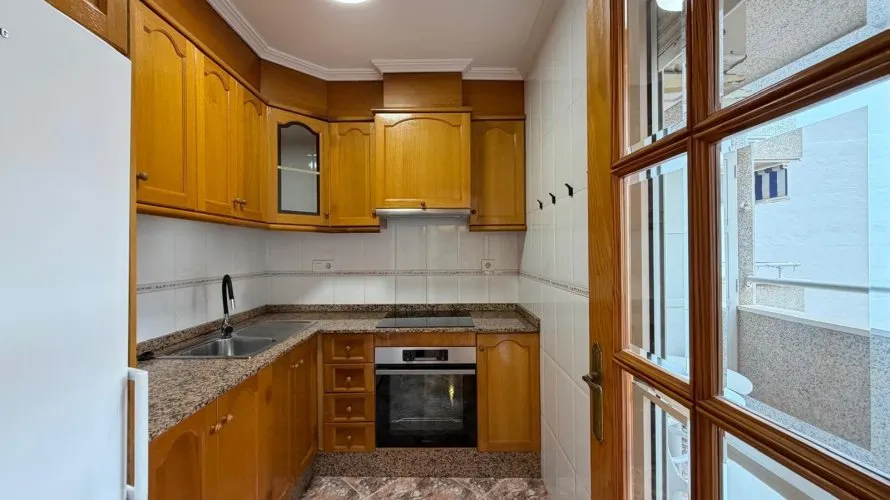 Apartamento de 2 dormitorios en Torrevieja, Spain No. 2635 № 16