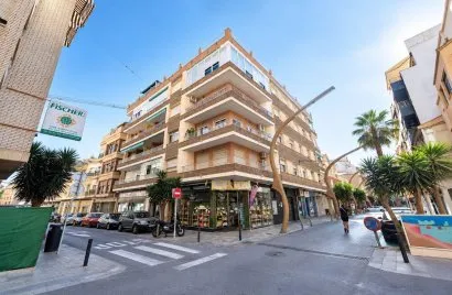 Apartamento de 3 dormitorios en Torrevieja, Spain No. 2660