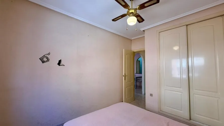Apartamento de 2 dormitorios en Torrevieja, Spain No. 2527 № 10