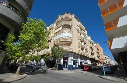 Apartamento de 3 dormitorios en Torrevieja, Spain No. 2533
