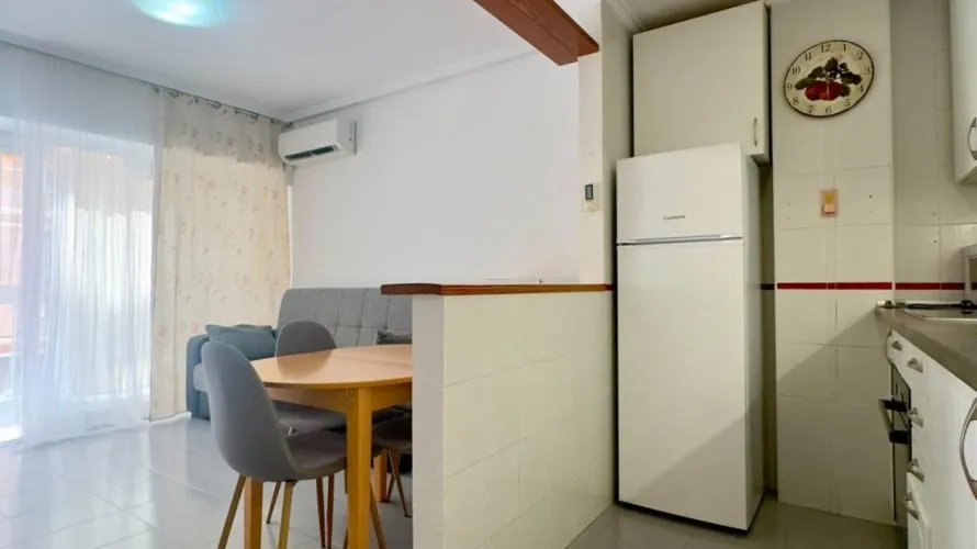 Apartamento de 1 dormitorio en Torrevieja, Spain No. 2611 № 14