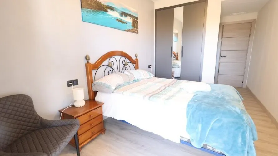 Apartamento de 2 dormitorios en Alicante, Spain No. 2519 № 9