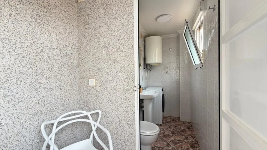 Apartamento de 2 dormitorios en Torrevieja, Spain No. 2635 № 10