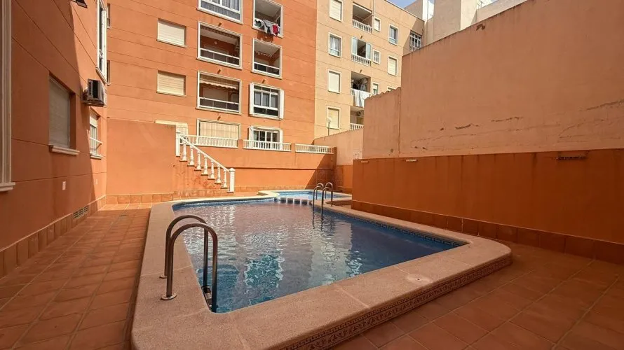 Apartamento de 2 dormitorios en Torrevieja, Spain No. 2527 № 17