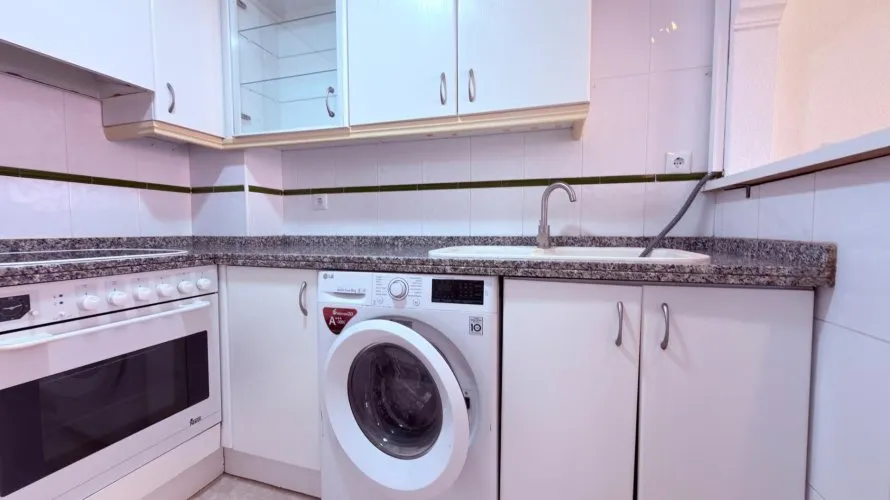 Apartamento de 1 dormitorio en Alicante, Spain No. 2555 № 10