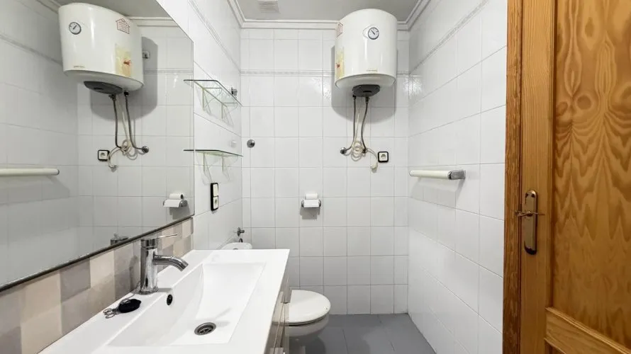 Apartamento de 2 dormitorios en Torrevieja, Spain No. 2629 № 9