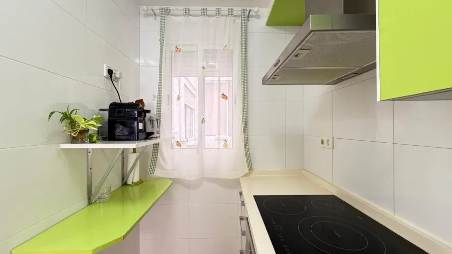 Apartamento de 2 dormitorios en Torrevieja, Spain No. 2612