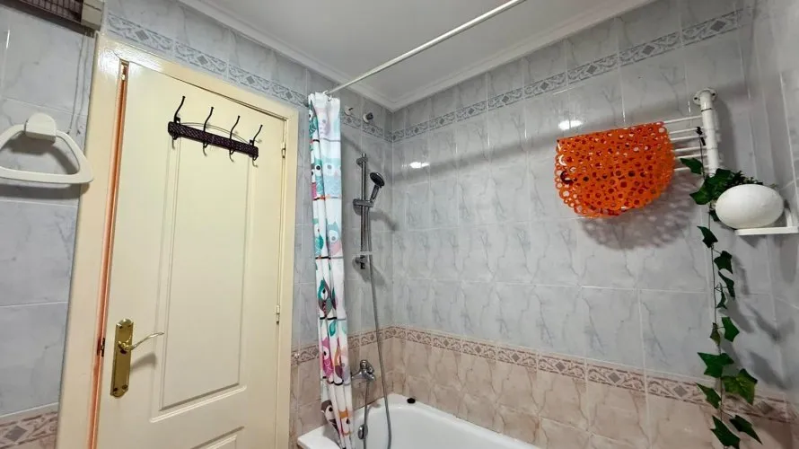 Apartamento de 2 dormitorios en Torrevieja, Spain No. 2527 № 6