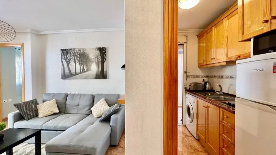 Apartamento de 1 dormitorio en Torrevieja, Spain No. 2639 № 7