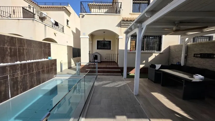 Villa de 114m² en Torrevieja, Spain No. 2584 № 5