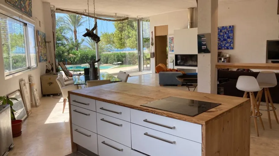 Villa de 180m² en Dénia, Spain No. 2547 № 17