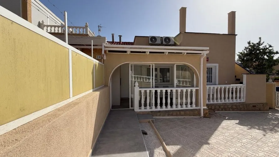 Сasa de 2 dormitorios en Torrevieja, Spain No. 2508 № 25