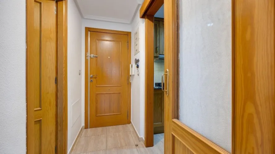 Apartment de 2 chambres à Torrevieja, Spain No. 1365 № 4