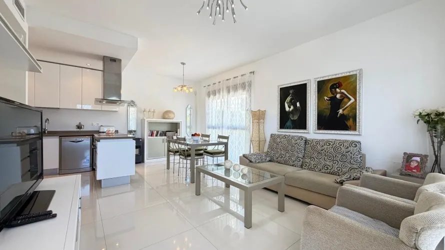 Villa de 4 chambres à Ciudad Quesada, Spain No. 1101 № 25