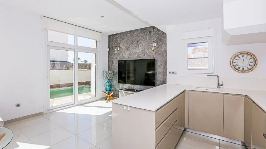 Villa de 101m² à Ciudad Quesada, Spain No. 1063 № 9