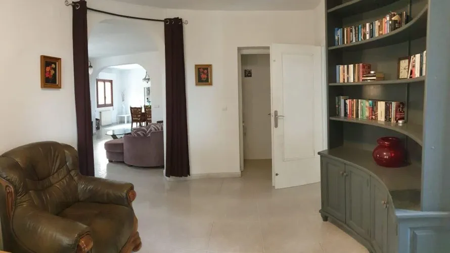 Villa de 6 chambres à Alicante, Spain No. 242 № 21